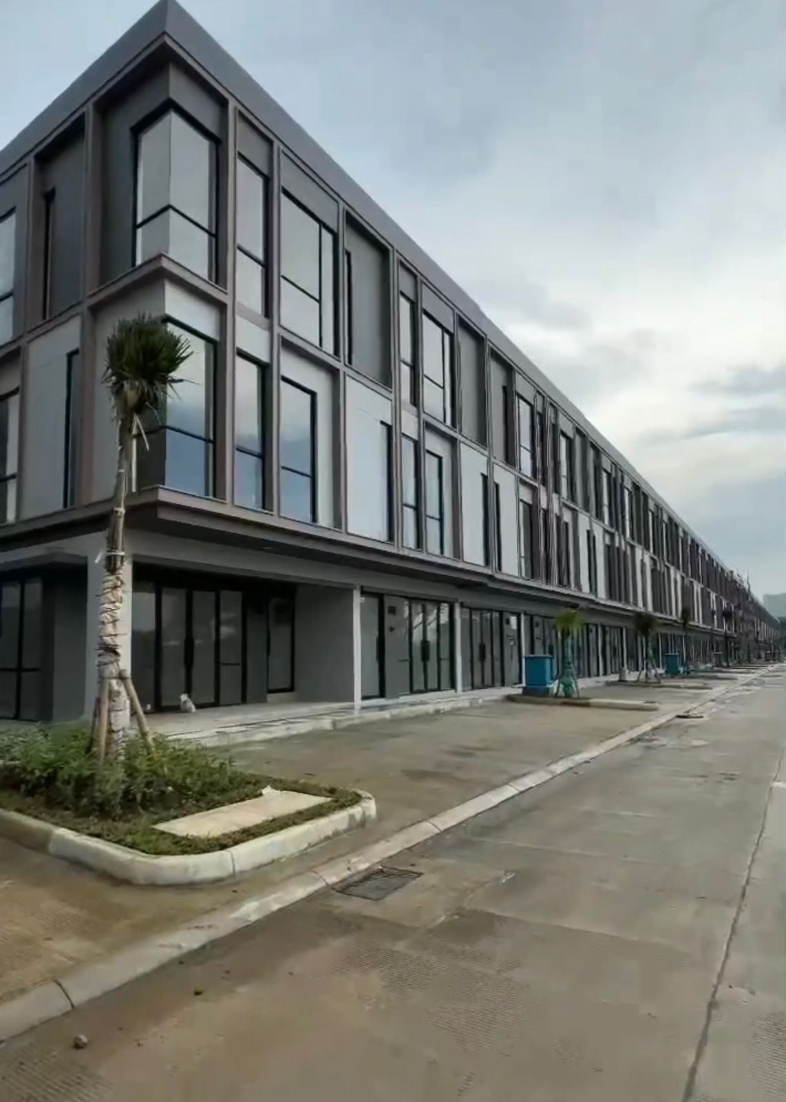 DiSewakan Ruko di Hive Spark North Lippo Cikarang